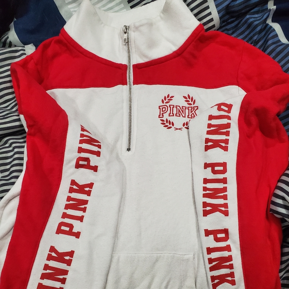 ✨✨✨ SALE VS PINK Quarter zip white & red